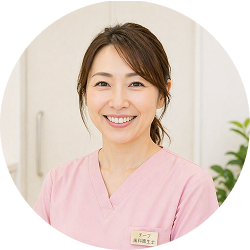 女性スタッフの姿
